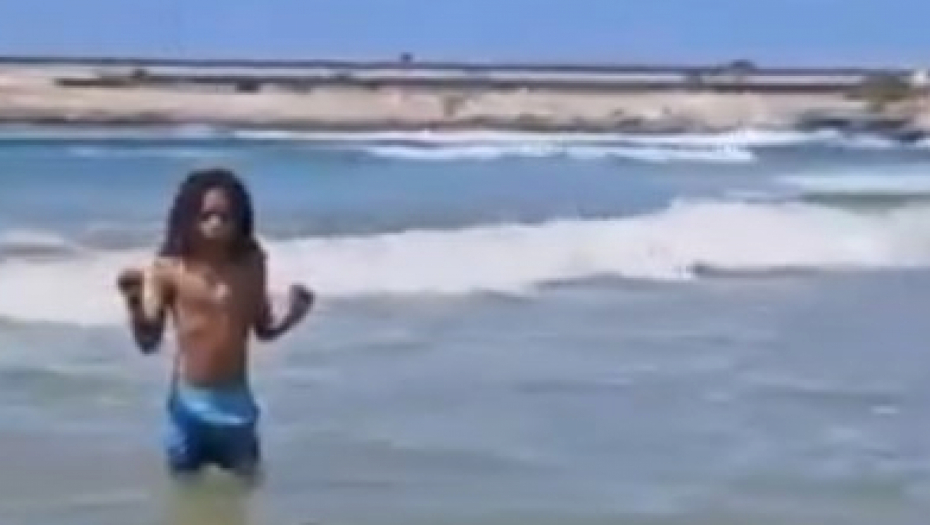 ajkula napada čoveka