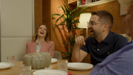 Da li je lakše ili teže kada se u emisiji nađe troje kolega? Svakako je uživanje i za učesnike i za gledaoce!