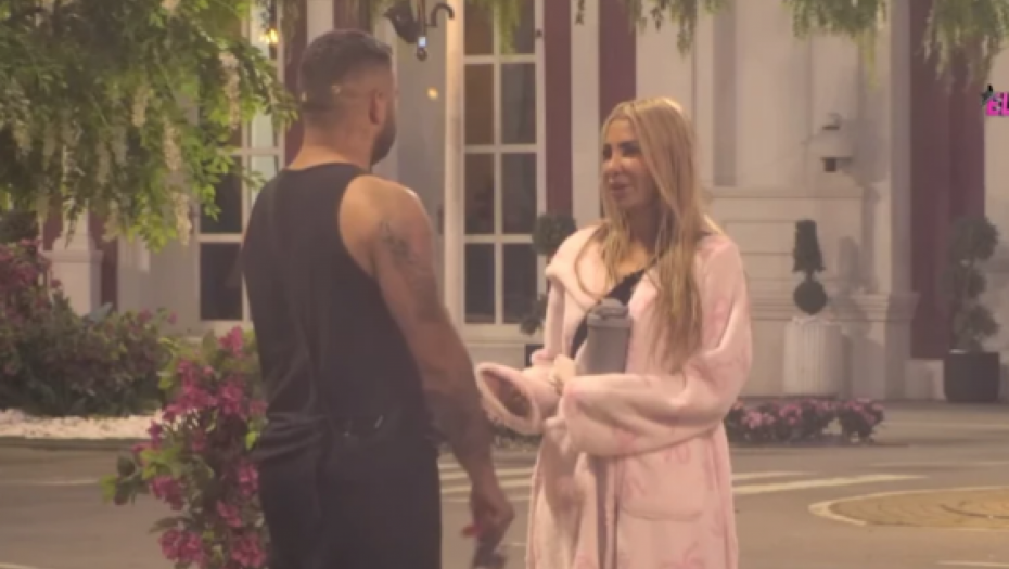 Asmin slao Aneli poruke