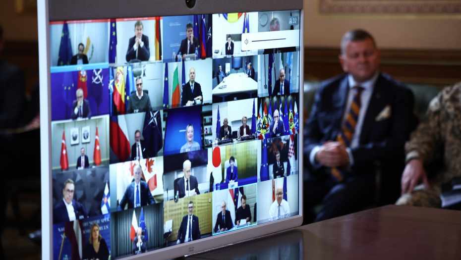 Henry Nicholls/Pool Photo via AP