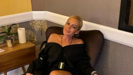 Ivana je brzo u veoma lošem stanju prevezena u bolnicu gde je usledila višečasovna operacija, koja se uspešno završila