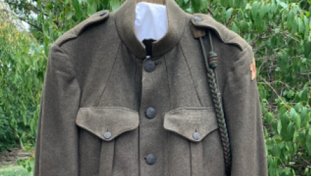 Čovek iz Kentakija i strastveni kolekcionar vojne opreme otkrio je nešto neverovatni na lokalnoj garažnoj rasprodaji.