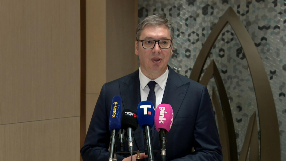 Aleksandar Vučić uživo