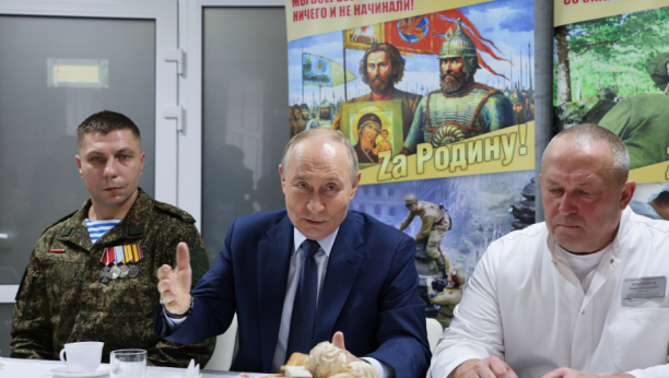 Tanjug/Vladimir Gerdo, Sputnik, Kremlin Pool Photo via AP