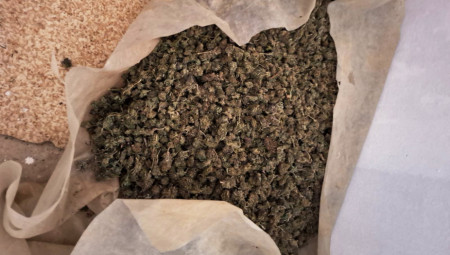 Osumnjičenom je određeno zadržavanje do 48 sati nakon čega će, uz krivičnu prijavu, biti priveden nadležnom tužilaštvu, izjavio je ministar Dačić