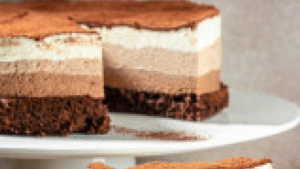 pesak torta sa bademima