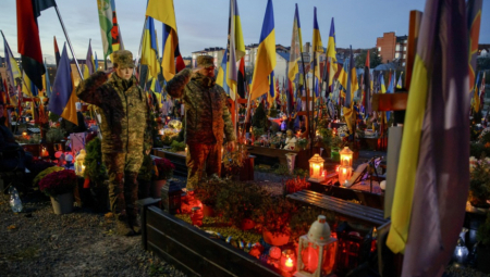 Iako će ovim planom, ako ga Kijev prihvati, Ukrajina praktično ostati bez najmanje 20 odsto svoje teritorije, u tački jedan se navodi da će "suverenitet Ukrajine biti potvrđen"