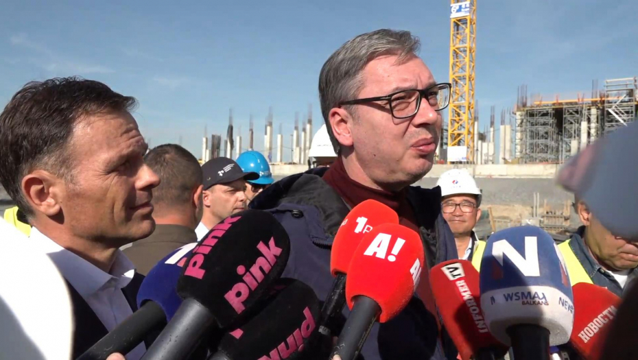 Predsednik Vučić obilazi radove na nacionalnom stadionu u okviru Ekspa