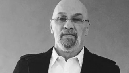 Preminuo je nakon borbe s opakom bolešću, u privatnoj bolnici gde se dugo lečio