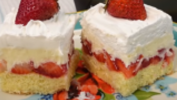 voćni kolač sa jogurtom