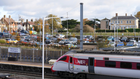 Najnoviji izveštaj Operacije Kenova, nezavisne istrage u Severnoj Irskoj koja se bavi delovanjem agenata britanske vojske i tajnih službi unutar Irske republikanske armije (IRA) tokom severnoirskog sukoba od 1960–1998, otkrio je da je agent britanskih bezbednosnih službi Fredi Skapatiči, poznat pod kodnim imenom Stejknajf, učestvovao u najmanje 14 ubistava i 15 otmica dok je bio unutar struktura IRA, uz znanje i zaštitu MI5.