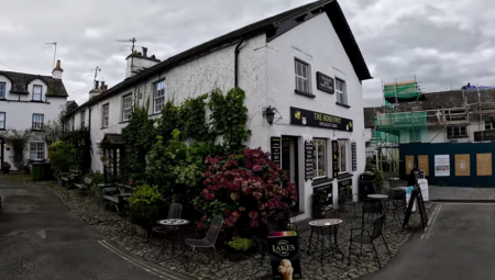 Zbog mirne atmosfere, prelepih kuća i okolne prirode, englesko selo Hokshed je postalo mnogima omiljena destinacija