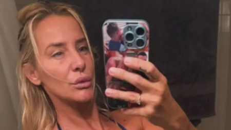 Kupaći kostim jedva prekrivao intimne delove