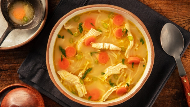 domaća pileća supa