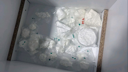 Uhapšenima je određeno zadržavanje do 48 časova i oni će, uz krivične prijave, biti privedeni višim javnim tužilaštvima u Kragujevcu i Nišu“, izjavio je ministar Dačić.