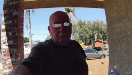 Uz poruku je ostavio i svoje kontakt podatke, uz molbu da mu se javi