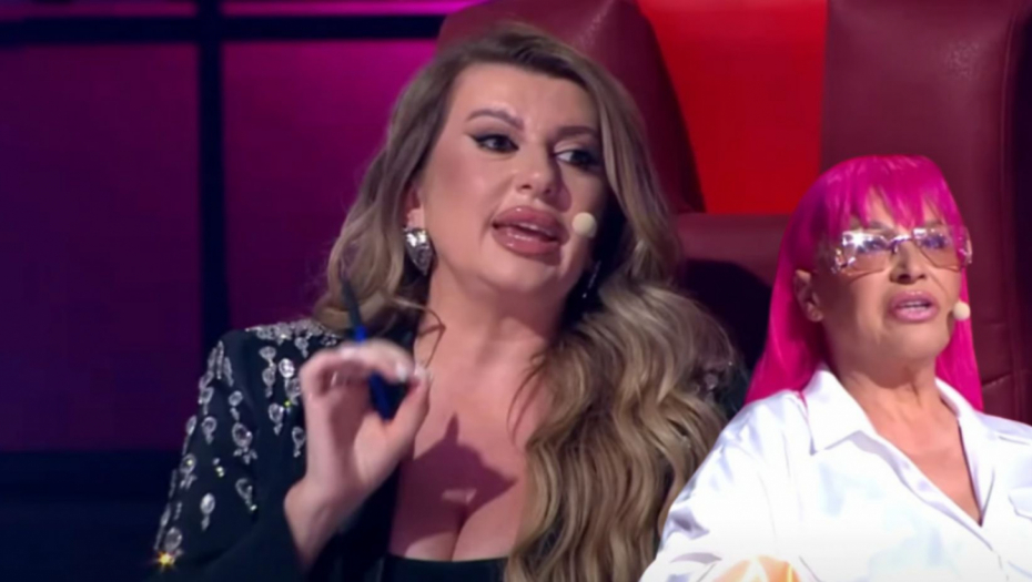 Viki Miljković i Zorica Brunclik u klinču