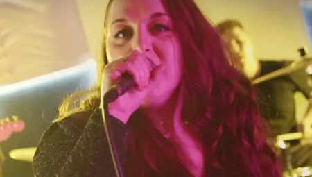 Ovaj događaj okupio je brojne ljubitelje rokenrola, kolege muzičare i prijatelje benda