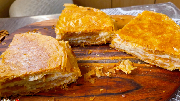 burek pita sa jabukama