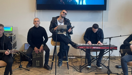 Predstavljene su tri pesme i spotovi