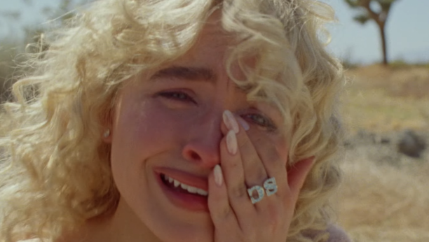 Printscreen/Youtube/Sabrina Carpenter