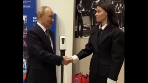 Printscreen/X/Daily Mail