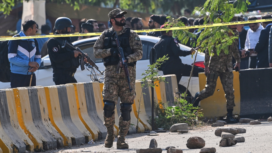 Tanjug/AP Photo/Ahsan Shahzad