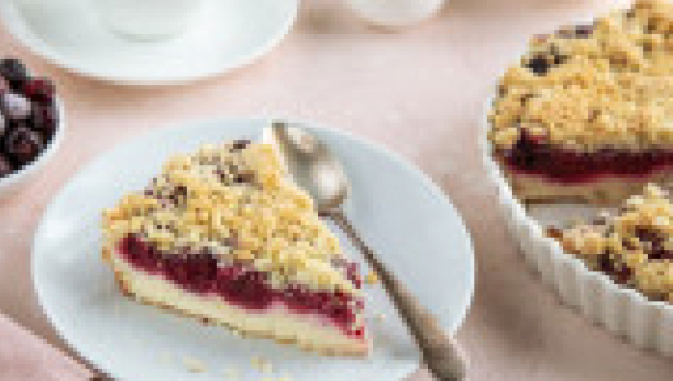 knedla kolač sa šljivama