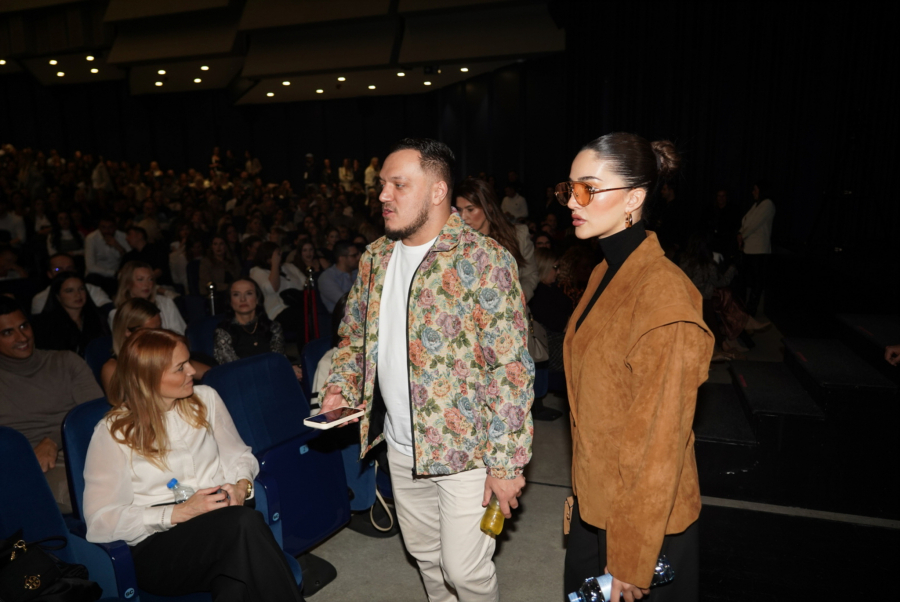 GASTOZ PONIŽEN ZBOG ANĐELE! Crveneo, pa se izvinjavao zbog njenog divljanja i histerije, skandalozno ponašanje Đuričićeva, obrukala sve pred svima!