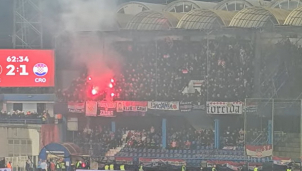 Navijači hrvatske u Podgorici ssa ustaškim obeležjima