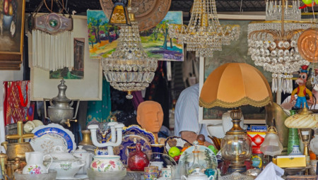 Kolekcionar anrtikviteta otkrio je najzanimljivije stvari iz svoje kolekcije, ali i nepisana pravila koja pomažu da uspešno pazarite na buvljaku.