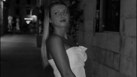 U ime svoje čitave porodice i u lično ime izjavio je, u duhu njihove vere, najdublje saučešće porodici ubijene devojke