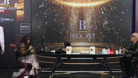 Teme koje je bez zadrške dala javnosti u jednom momentu je prekinuo dečko koji je ušao u studio