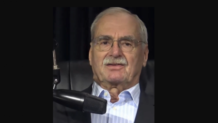 Andrija Hebrang, Tuđmanov ratni ministar, raduje se haosu u Srbiji. Kako to sve ima veze sa njihovim antisrpskim snovima o "maloj i slaboj Srbijici" i blokaderima prenosimo u nastavku