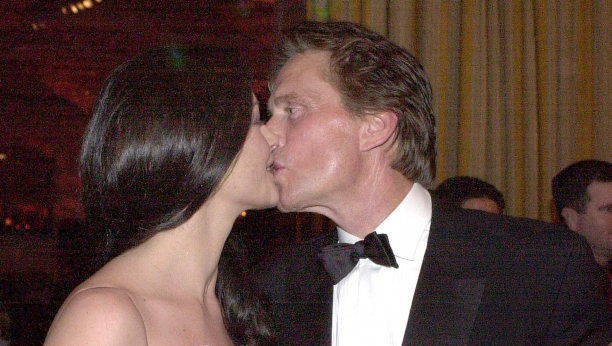 Majkl Daglas i Ketrin Zita Džouns