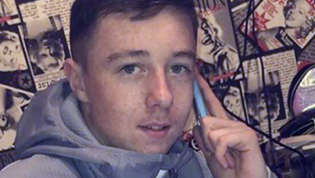 Sedamnaestogodišnji dečak koji je otet i brutalno raskomadan ostavio je potresnu poslednju poruku svojoj majci pre nego što je ubijen u jednom od najjezivijih gangsterskih zločina koji su ikada potresli Irsku.