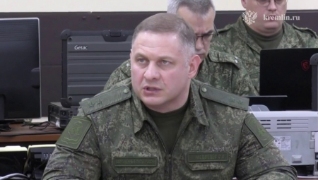 Vladimir Putin posetio je jedno od komandnih mesta grupe Zapad, gde je održao sastanak sa načelnikom Generalštaba, načelnikom Glavne operativne uprave, komandantom Južne grupe snaga i komandantom grupe Zapad, objavivši imenovanje generala Sergeja Medvedeva za komandanta Juga