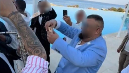 Trojica državljana Srba uhapšena su u Nemačkoj zbog sumnje da su oštetili tu državu za oko 7 miliona evra, kao i da su radnike svojih kompanija držali u neljudskim uslovima.