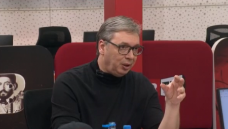 Vučić je rekao da je upravo on odlučio da država ne interveniše u Petoj beogradskoj školi tokom blokade, jer je smatrao da treba pustiti učenike da sami shvate posledice