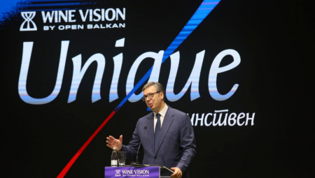 Predsednik Srbije Aleksandar Vučić prisustvovaće danas otvaranju Četvrtog međunarodnog sajma vina, hrane, rakije i turizma Vinska vizija Otvorenog Balkana (Wine Vision by Open Balkan) na Beogradskom sajmu