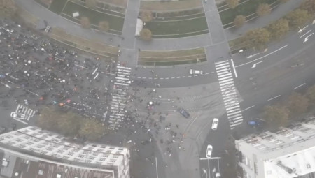 Blokade su i danas izazvale nezadovoljstvo građana, dok je mala grupa okupljenih ponovo krenula od zgrade Fakulteta dramskih umetnosti ka centru Beograda