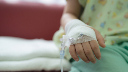 Među decom u Srbiji trenutno hara opasan rota virus čiji se simptomi pojavljuju na samom početku zaraze i ukoliko se zanemare mogu dovesti do ozbiljnog stanja dehidratacije!