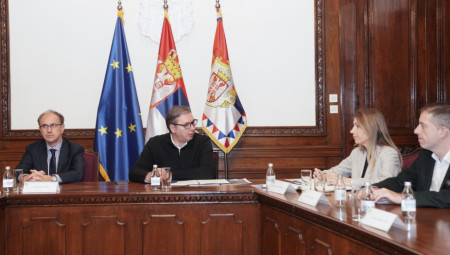 Predsednik Republike Srbije Aleksandar Vučić sastao se sa timovima zaduženim za energetsku stabilnost i bezbednost zemlje