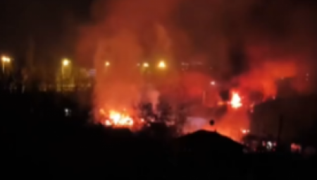 HARKOV U PLAMENU! Pojavili se snimci nakon brutalnog ruskog napada, ima mrtvih i povređenih (VIDEO)