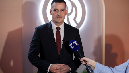 Kompanija „Dunav osiguranje“ predstavila je na Četvrtom međunarodnom sajmu „Wine Vision by Open Balkan 2025“ specijalizovani paket osiguranja namenjen destilerijama i vinarijama, koji na jednom mestu objedinjuje zaštitu celokupnog ciklusa proizvodnje.