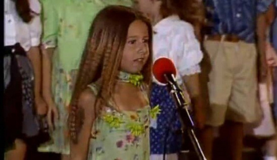 NEMA ŠANSE DA POGODITE KO JE DEVOJČICA SA FOTKE Nije znala da nabroji mesece, bila je privođena zbog transporta droge, a muž ju je prevario sa starletom (FOTO)