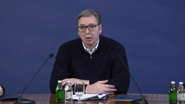 Predsednik Srbije Aleksandar Vučić se obraća javnosti