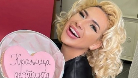 Voditeljka televizije Pink se već raduje predstojećim praznicima!