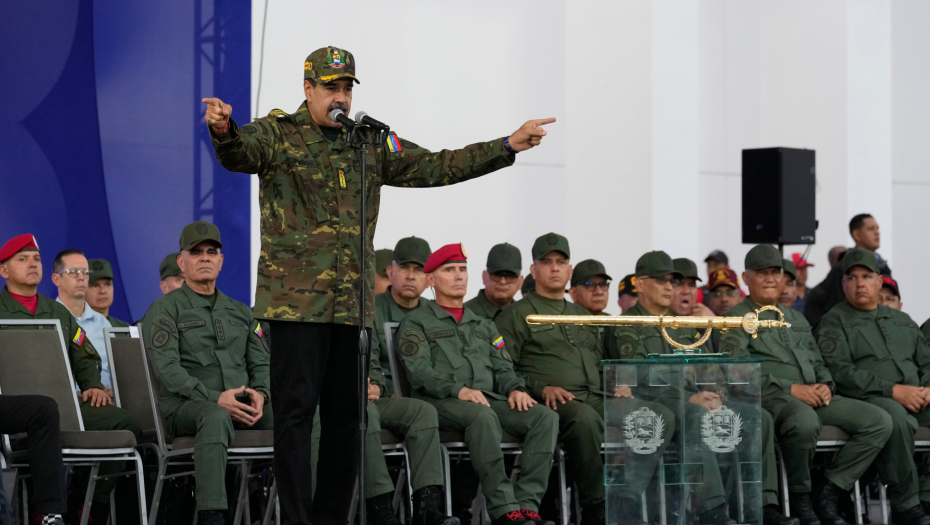 Venecuelanski predsednik Nikolas Maduro zakleo se da će se suprotstaviti svakom pokušaju SAD da svrgnu njegovu vladu.