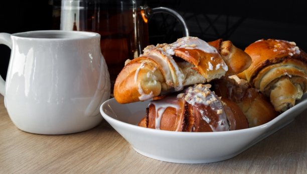 posna torta sa višnjama